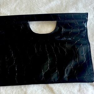 Elegant Black Crocodile-Embossed Women's Bag